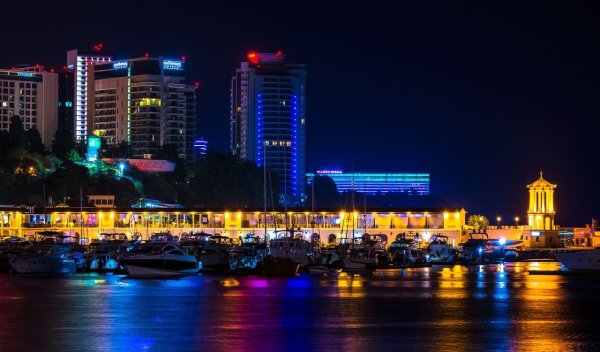 Ночной Сочи центр