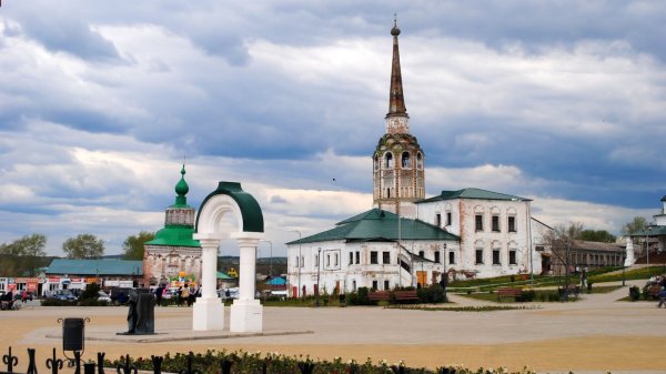 Воскресенская площадь Соликамск