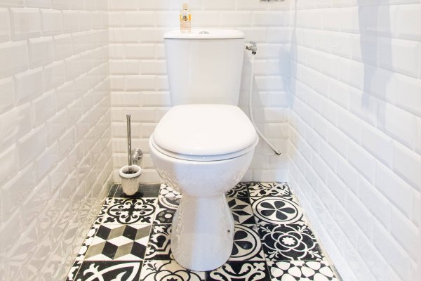 Отделка туалета кафелем