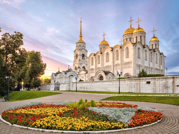 Владимир город золотого кольца России Соборная площадь