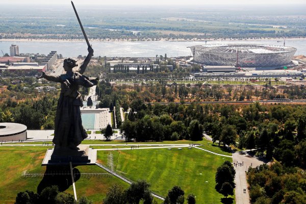 Арена Волгоград и мать Родина