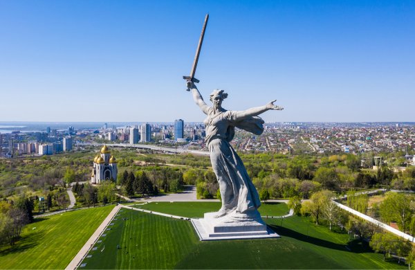 Монумент Родина мать в Волгограде