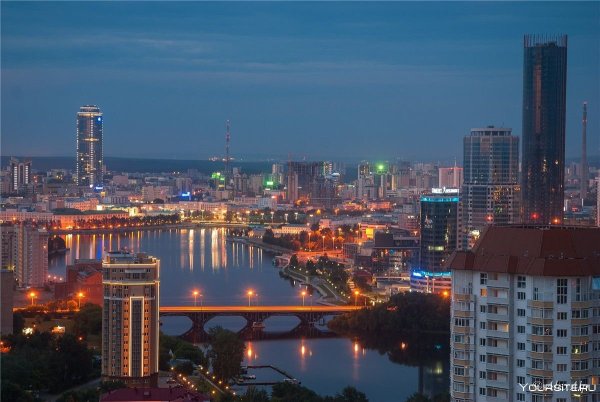 Екатеринбург Сити ночью