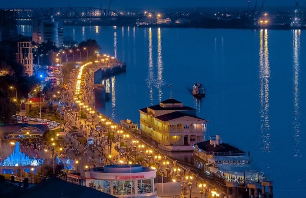 Петровская набережная Астрахань