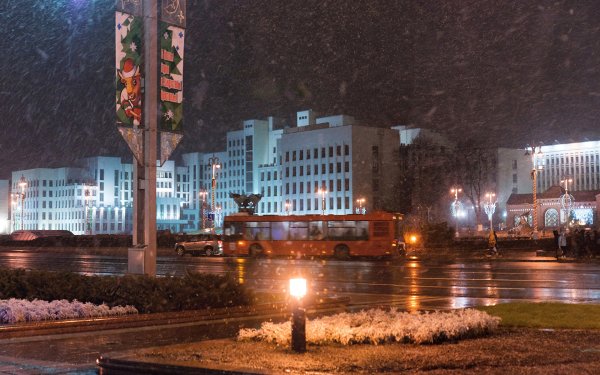 Зимний ночной Минск