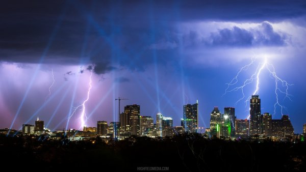 Гроза над городом