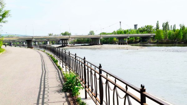 Город Невинномысск набережная