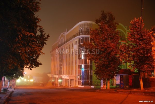 Московская Пенза ночью