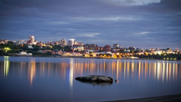 Панорама набережной Перми