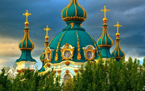 Красивый православный храм