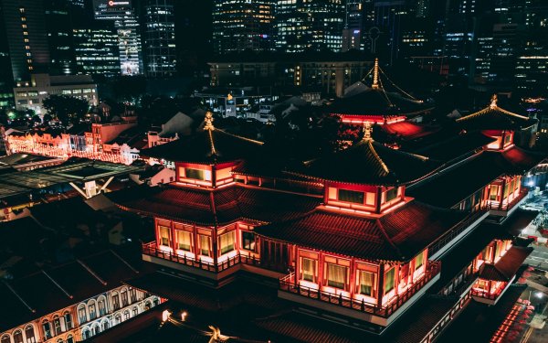 Токио красные пагоды