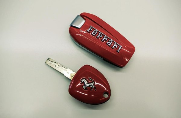 Ключ зажигания Ferrari