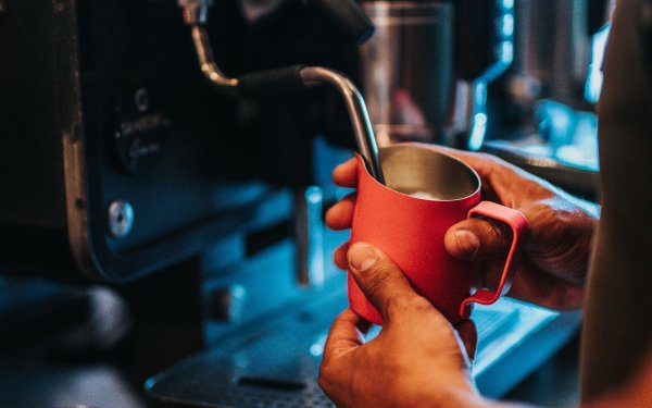 Кофе в руках