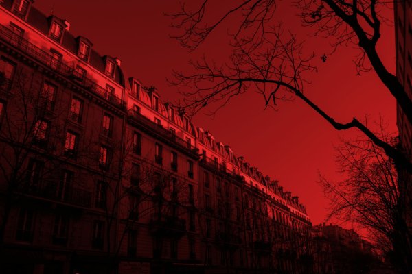 Ночной город красный