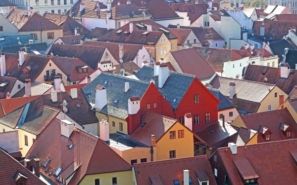 Разноцветные крыши домов