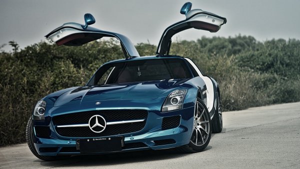 Mercedes SLS