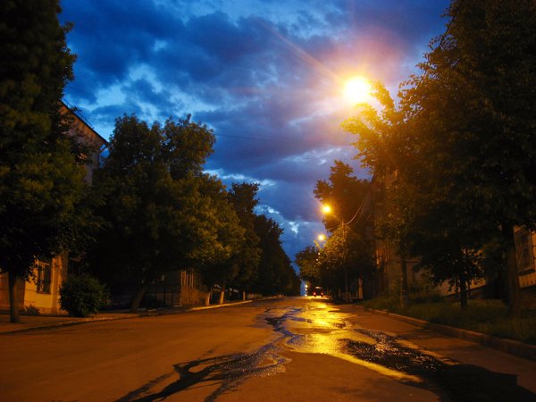 Вечер летом в городе