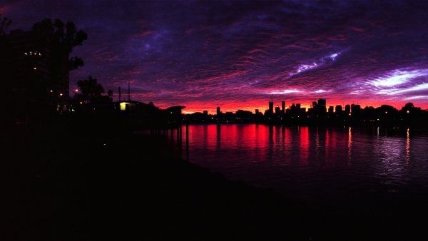 Закат в городе