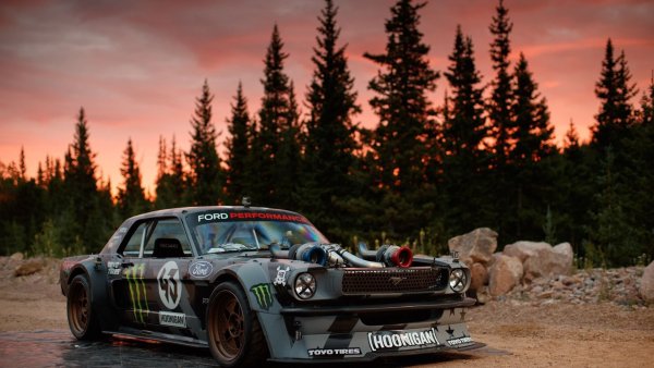 Ford Mustang Hoonicorn