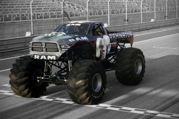 Монстр трак Raminator