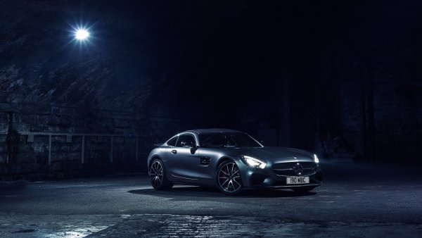 Мерседес АМГ ночью