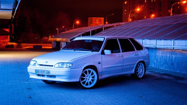 Машина четырка ВАЗ 2114