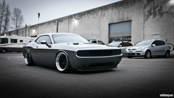 Додж Челленджер stance