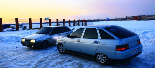 ВАЗ 2112 серебристая зимой