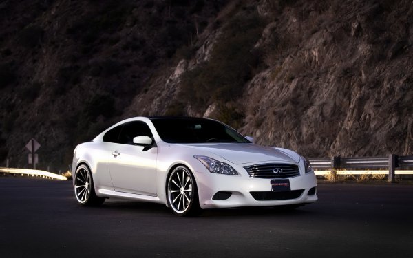 Infiniti g37 White