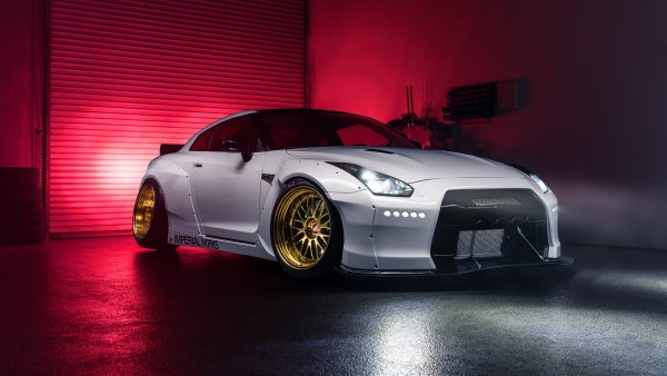Nissan r35