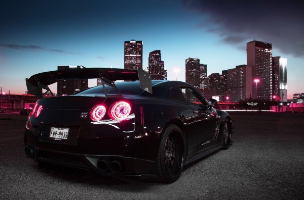 Nissan GTR r35 at Night
