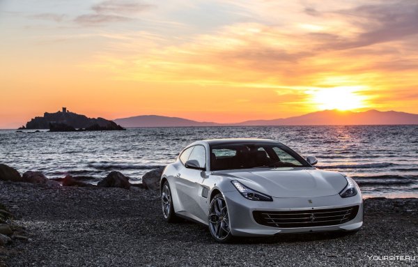 Ferrari gtc4lusso обои
