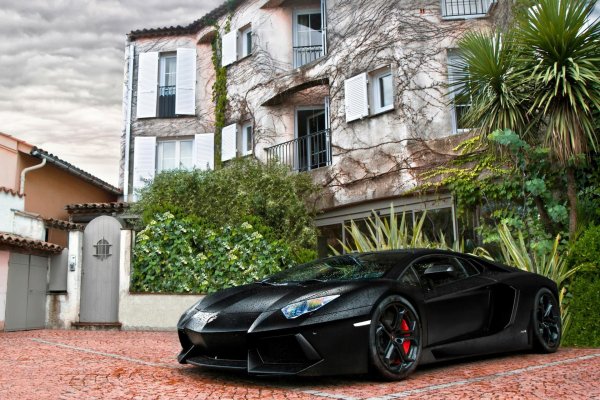 Lamborghini Aventador lp700-4 Black Wallpaper