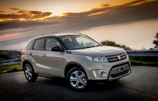 Сузуки Витара белая