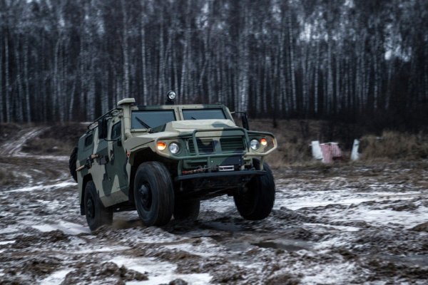 Военный джип тигр