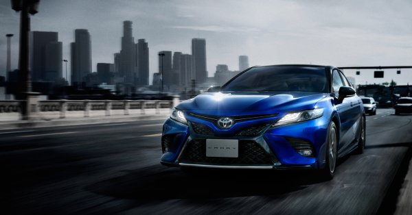 Toyota Camry Hybrid 2018