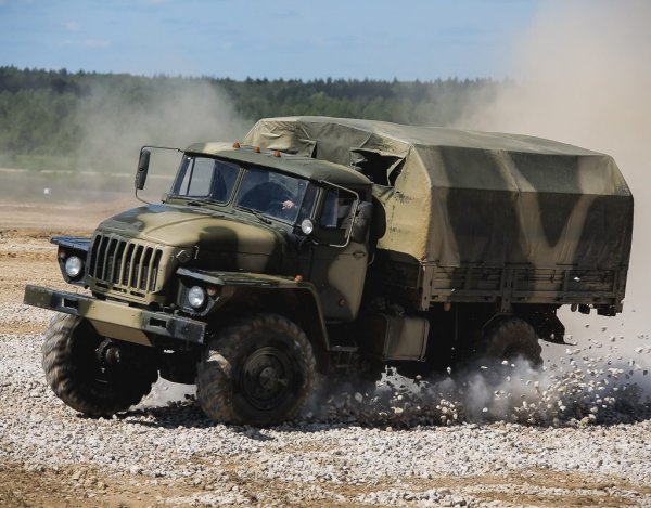 Урал грузовик 43206