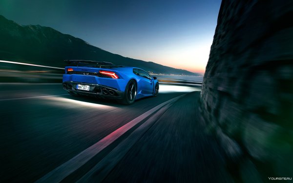 Машина в движении