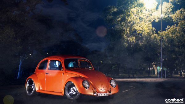 Custom Volkswagen Beetle жёлтая