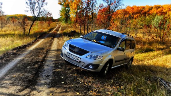 Лада Ларгус грузовая осень