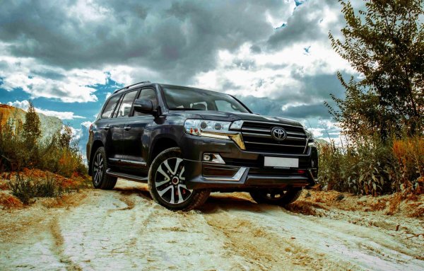 Toyota Land Cruiser 200 2015
