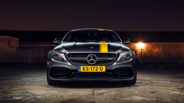 Мерседес c63 AMG 2020