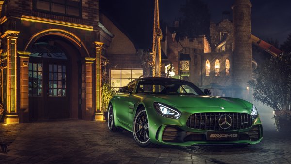 Mercedes Benz AMG GTR
