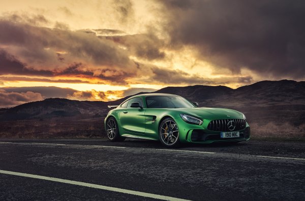 2017 Mercedes-AMG gt r