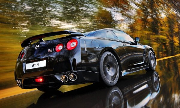 Nissan Skyline r35