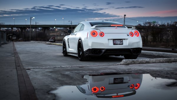Nissan GTR r4