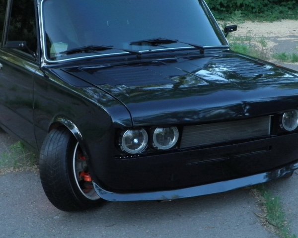 Тюнингованный ВАЗ 2106