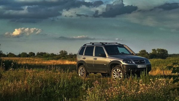 Шевроле Нива на природе