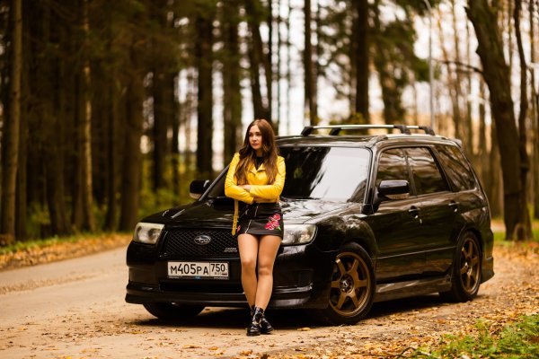 Subaru Forester sf5 and girl