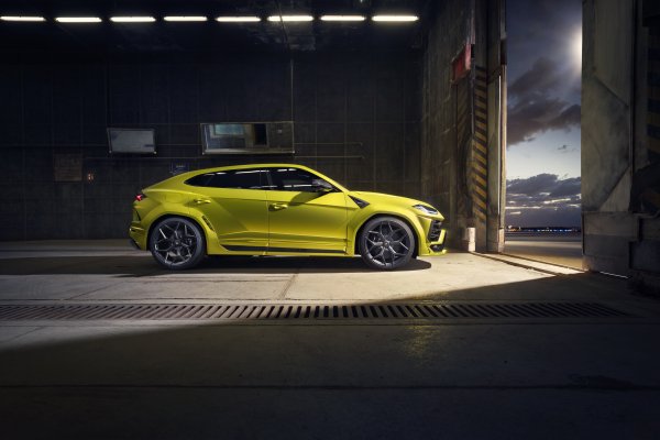 Lamborghini Urus 2020 желтый